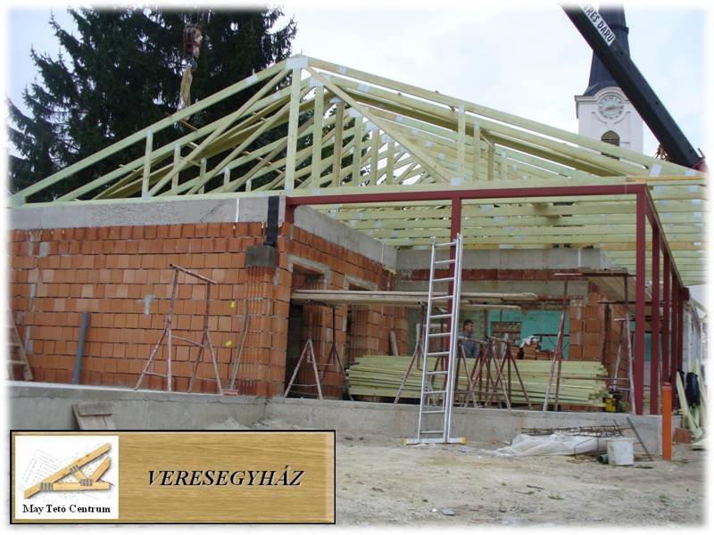 <b>Szeglemezes tet�szerkezet - Veresegyh�z - t�rol� �p�let</b>